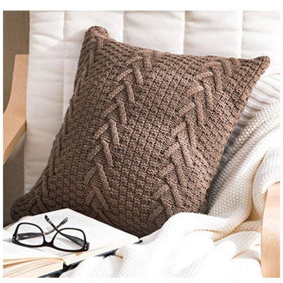 Classic White Textured Chic Fall/Winter Trendy Cute Accent Pillow for Bed/Sofa - Picture 6 of 12